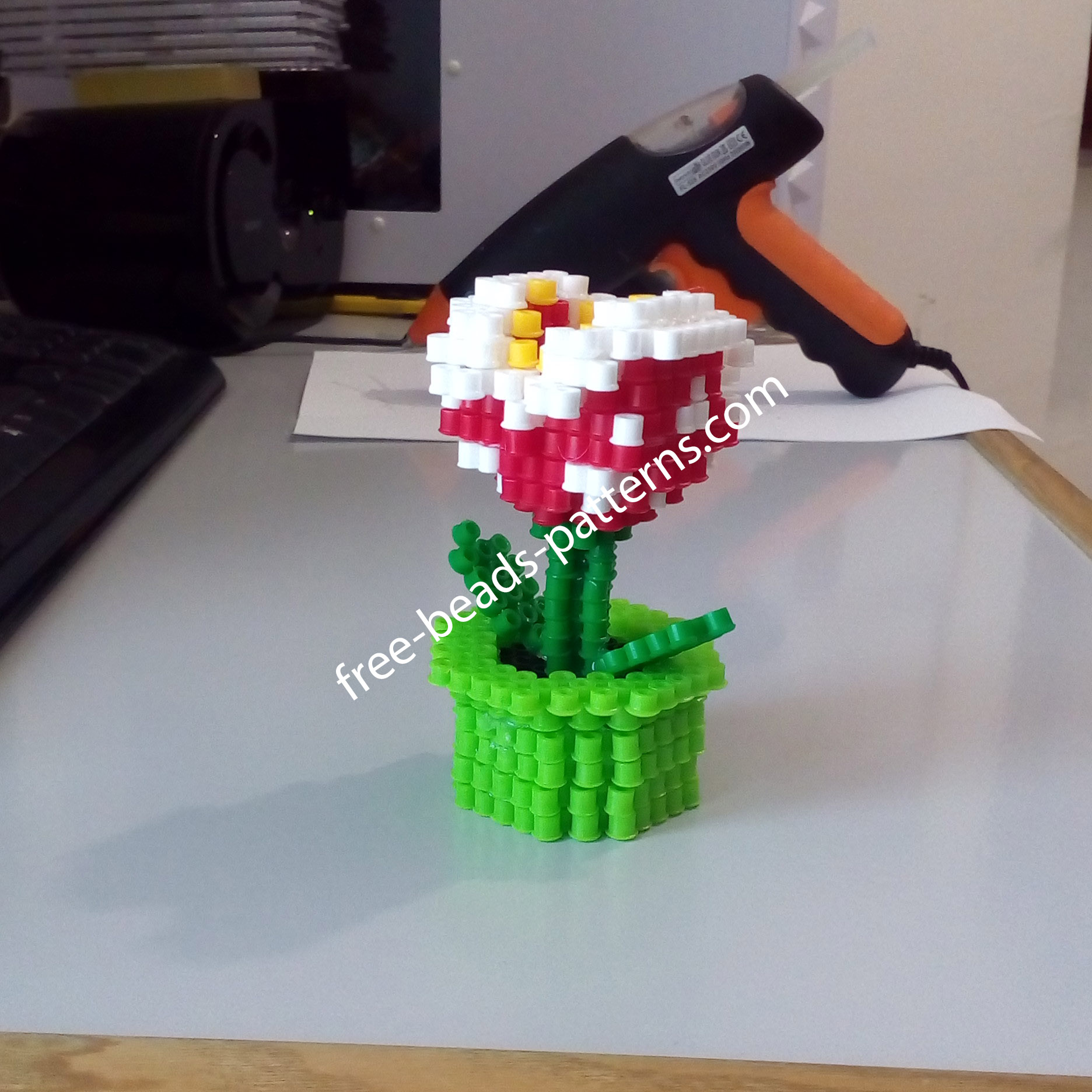 3D perler beads Piranha Plant from Super Mario work photos (4)