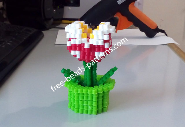 3D perler beads Piranha Plant from Super Mario work photos (5)