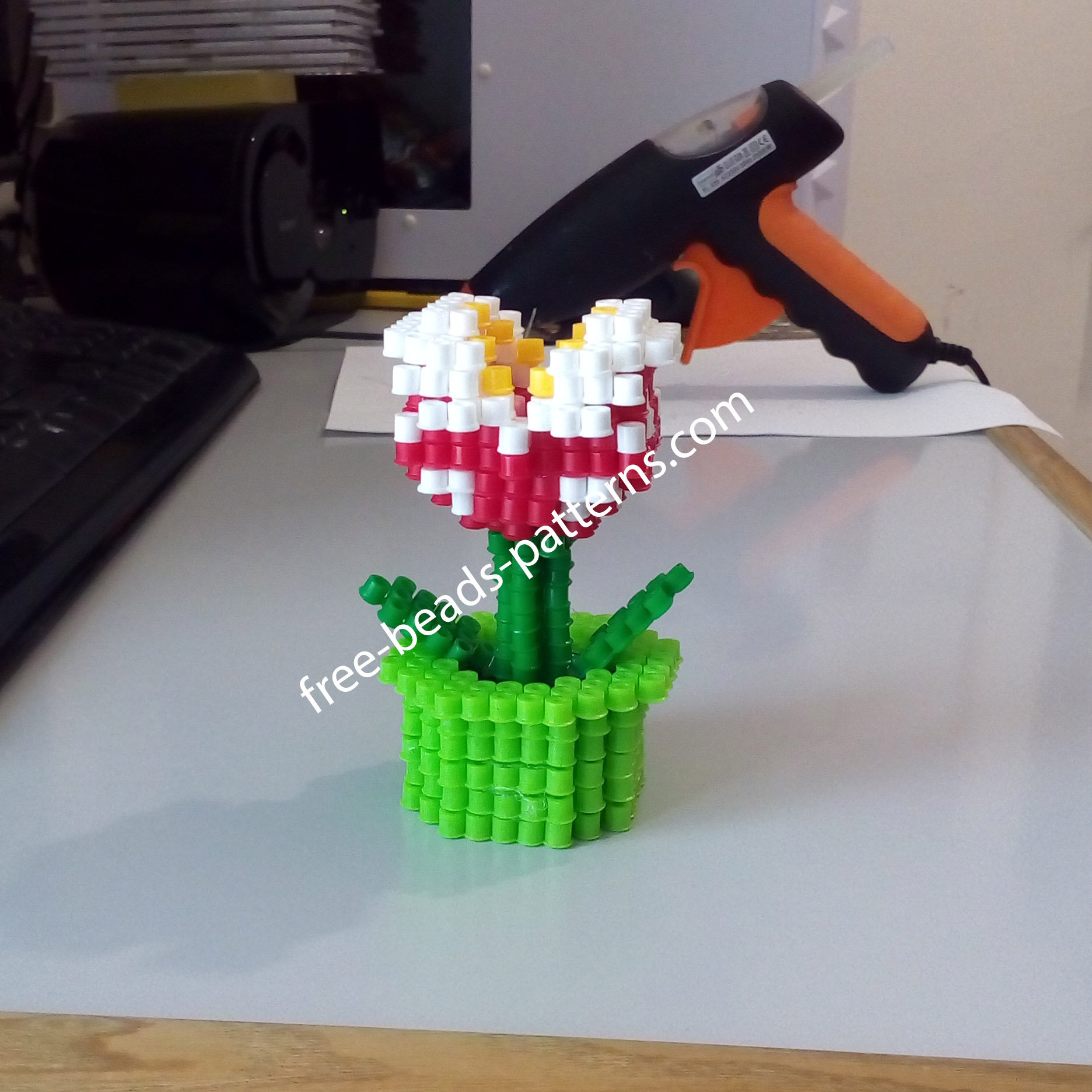 3D perler beads Piranha Plant from Super Mario work photos (5)