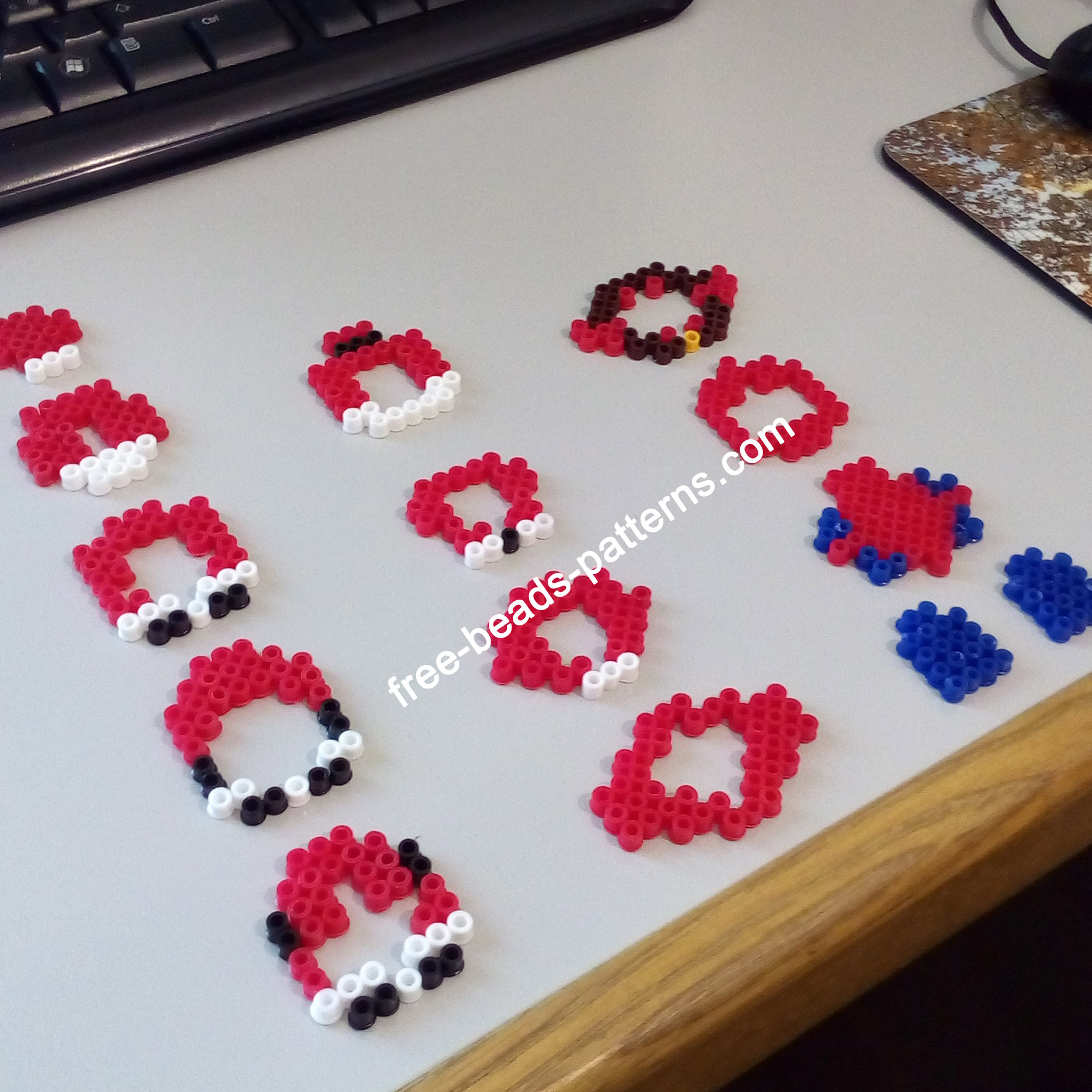 3D perler beads Shy Guy from Super Mario work photos (1)