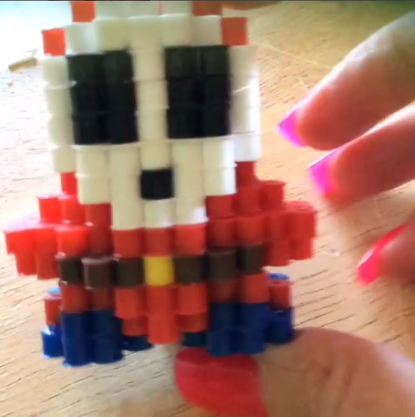 3D perler beads Super Mario Shy Guy by Instagram Fan mama_abulea_1 (2)