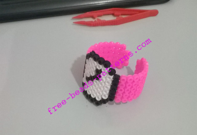 3D perler beads round fucsia watch work photos (1)