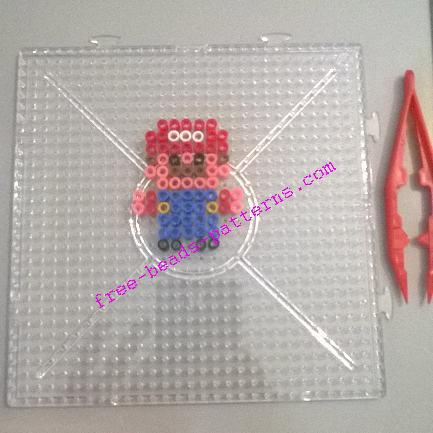 Baby Super Mario perler beads necklace photos (1)