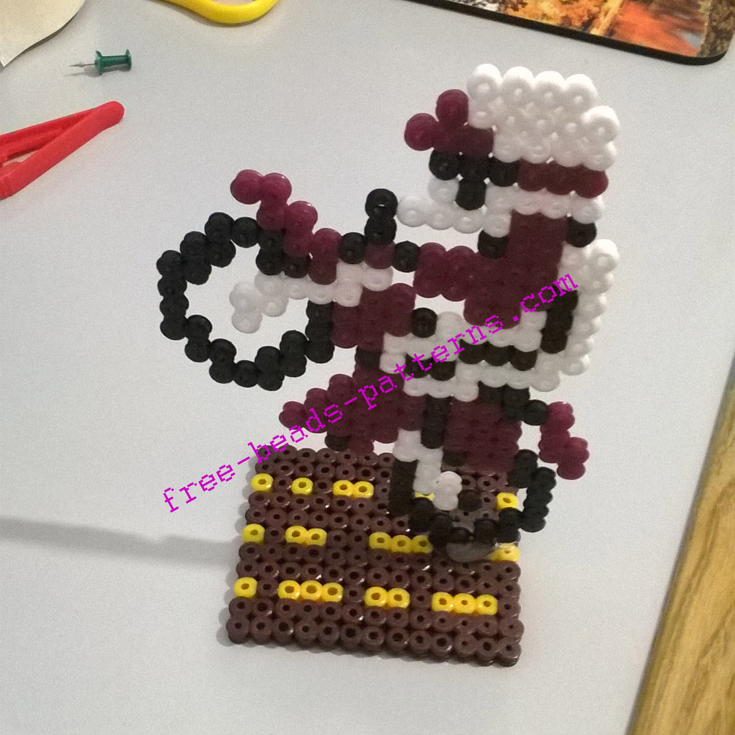 Excitebike 2D perler beads on pedestal work photos (3)