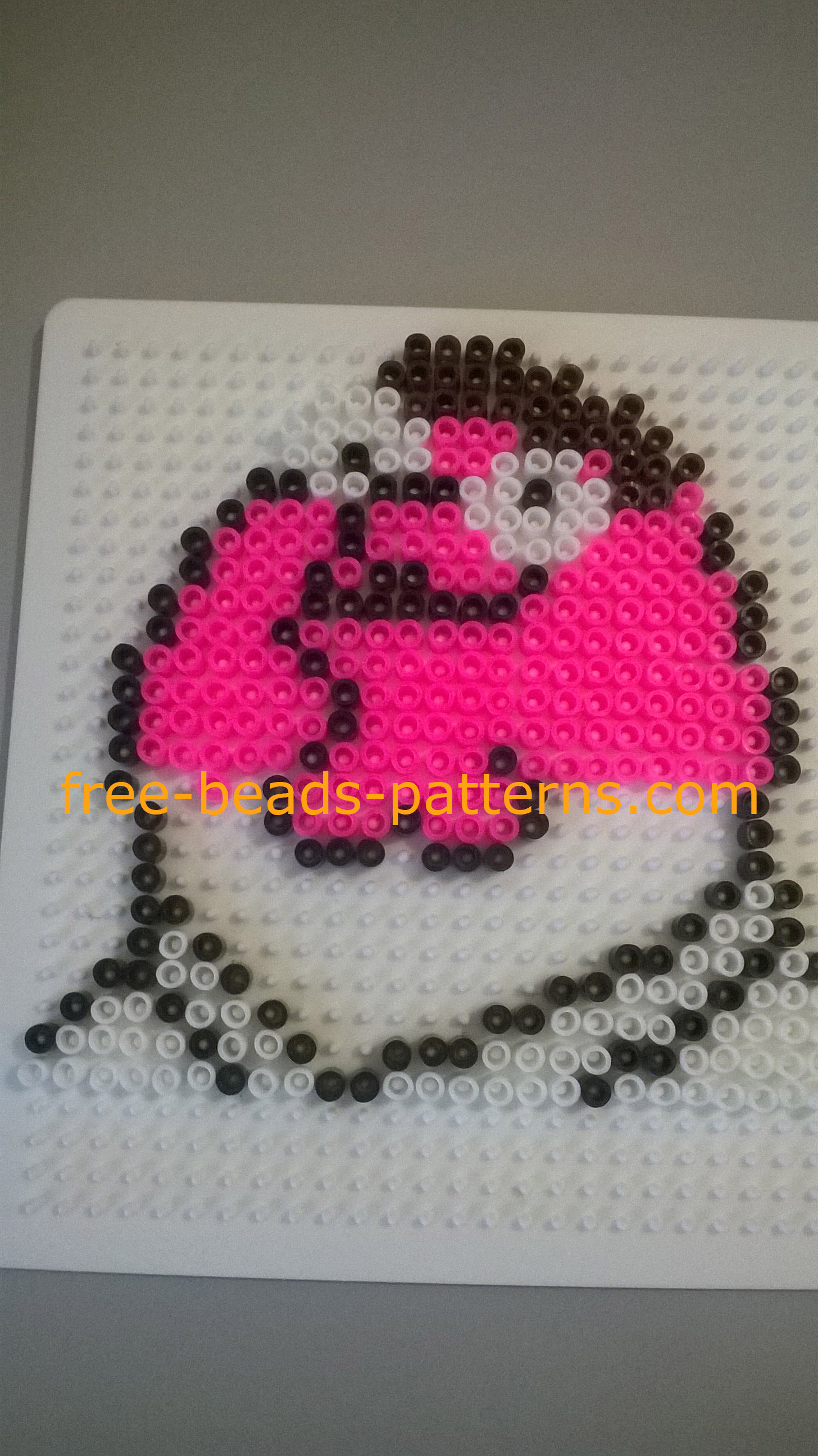 Family Guy cartoon Peter Pyssla perler beads work photos Author website user Bill (5)