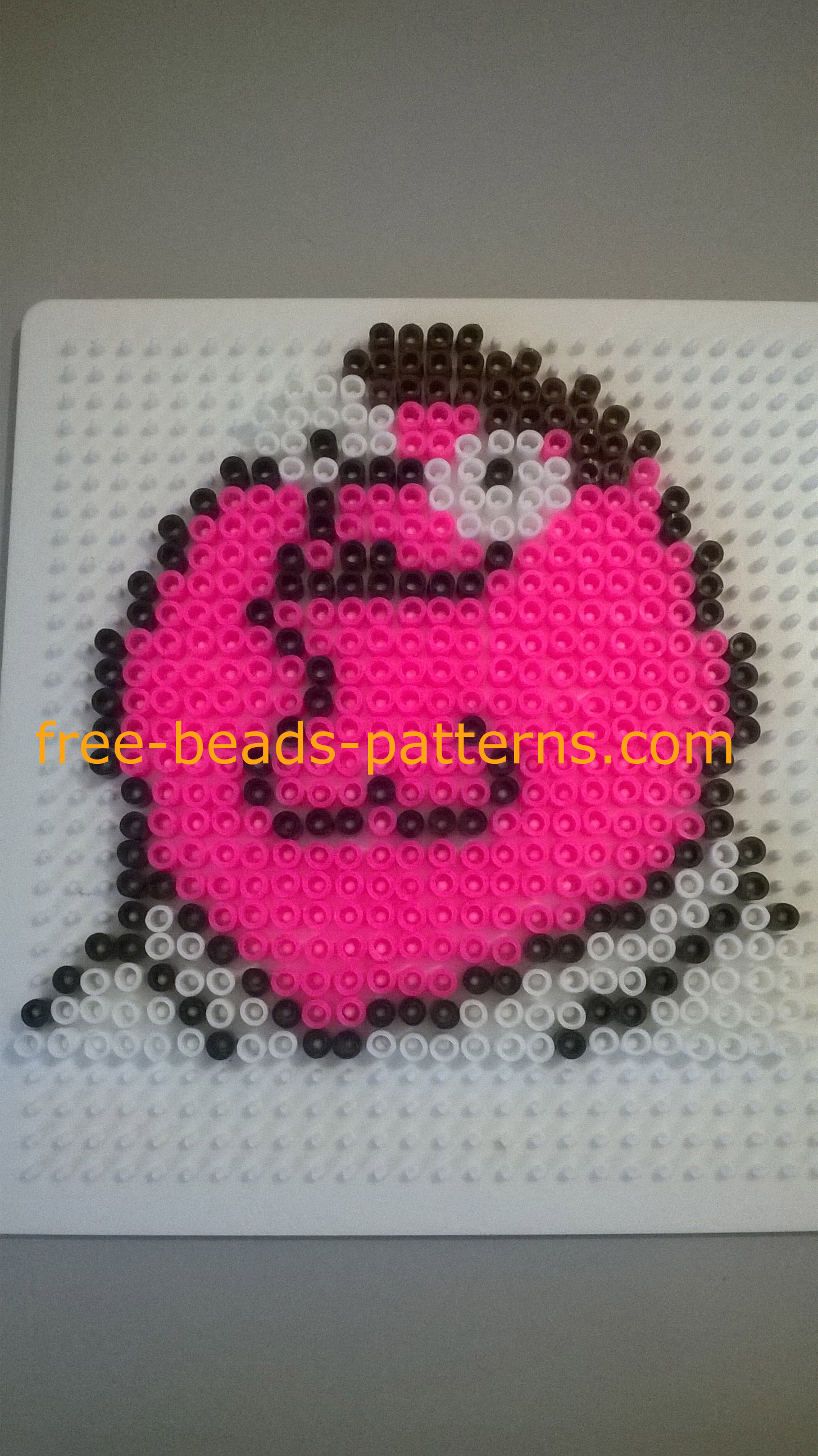 Family Guy cartoon Peter Pyssla perler beads work photos Author website user Bill (6)