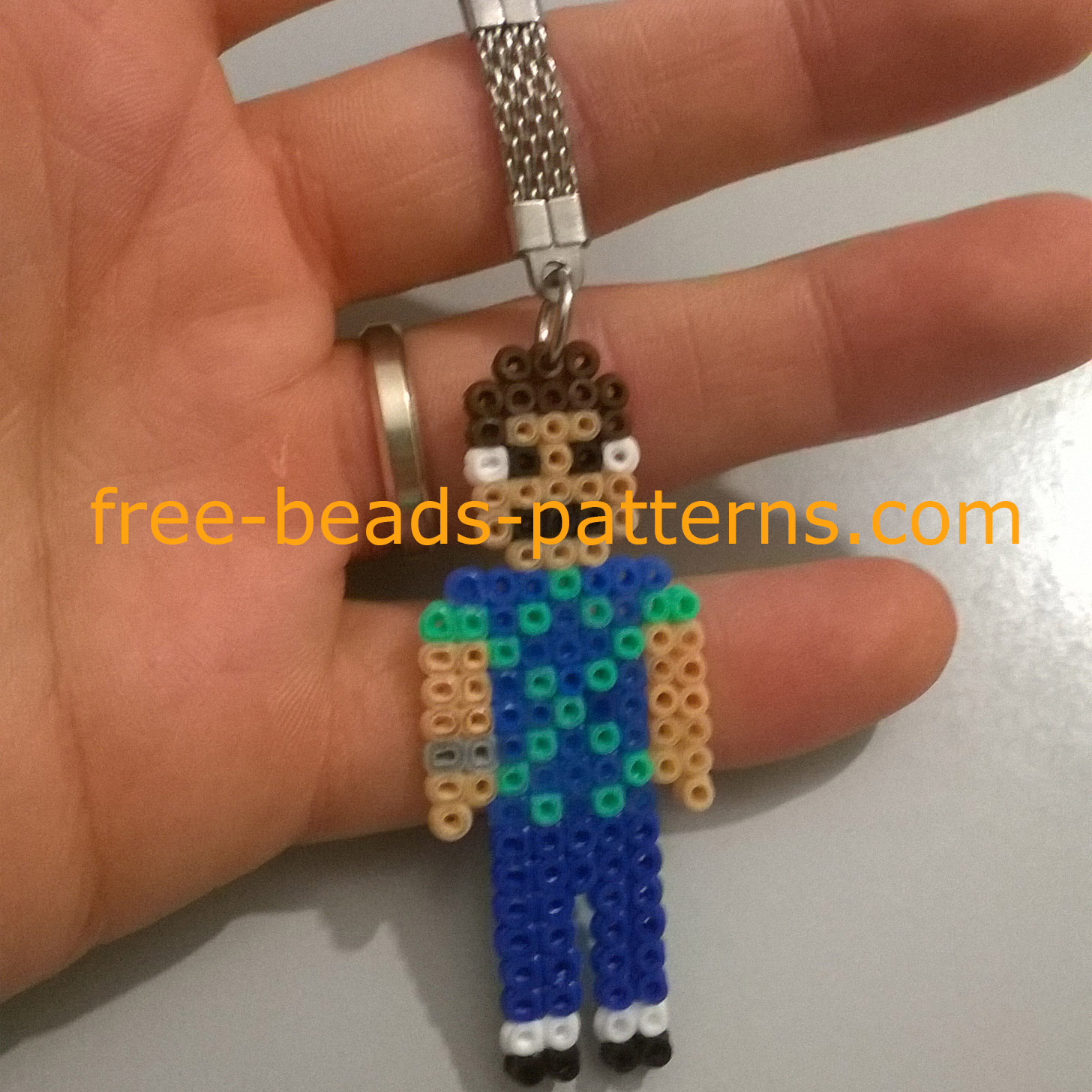 Finished work photos perler beads Hama Beads Tommy Vercetti GTA Vice City (4)