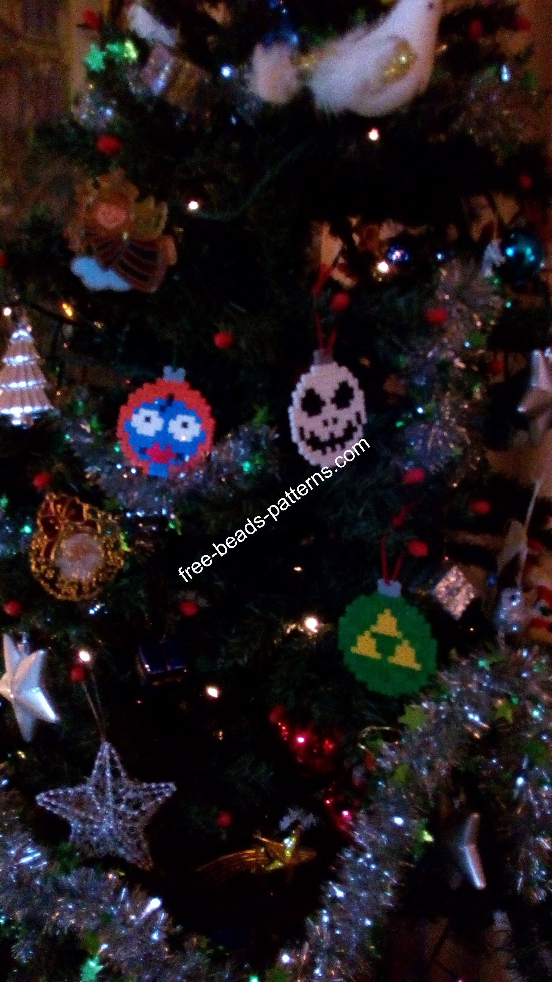 Jack Skellington and Sally hama beads perler christmas balls photos (4)