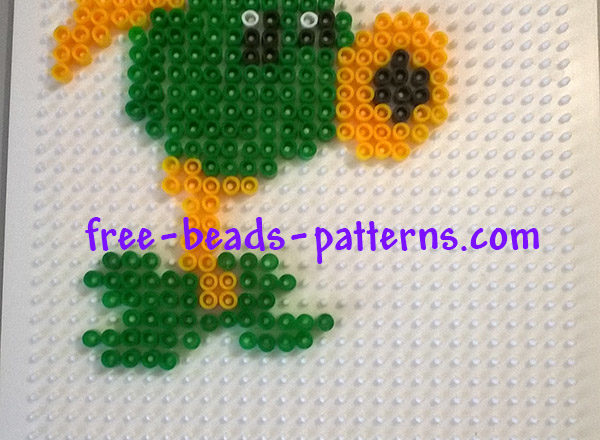 Peashooter Plants vs Zombies Pyssla fusion beads work photos author Bill (4)