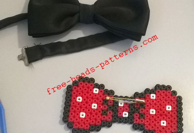 Perler beads bow tie red with white pois work photos (4)