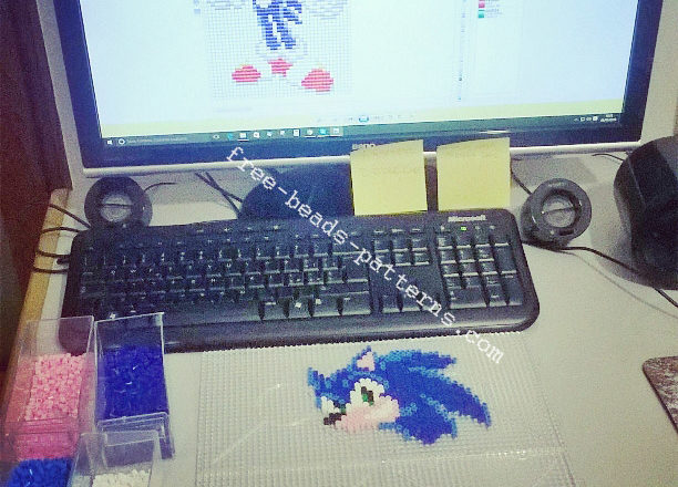 Perler beads hama beads pyssla frame with Sonic work photos (1)