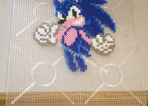 Perler beads hama beads pyssla frame with Sonic work photos (3)