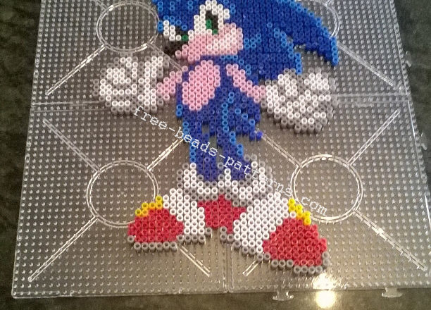 Perler beads hama beads pyssla frame with Sonic work photos (4)