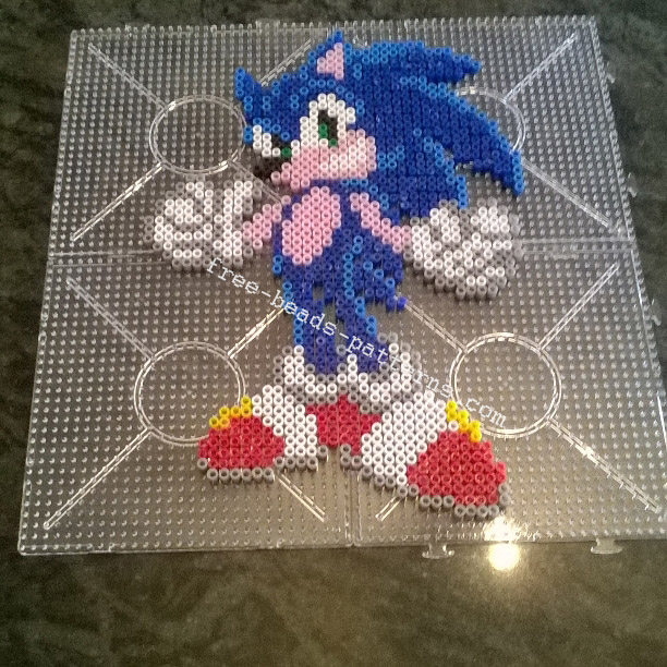 Perler beads hama beads pyssla frame with Sonic work photos (4)