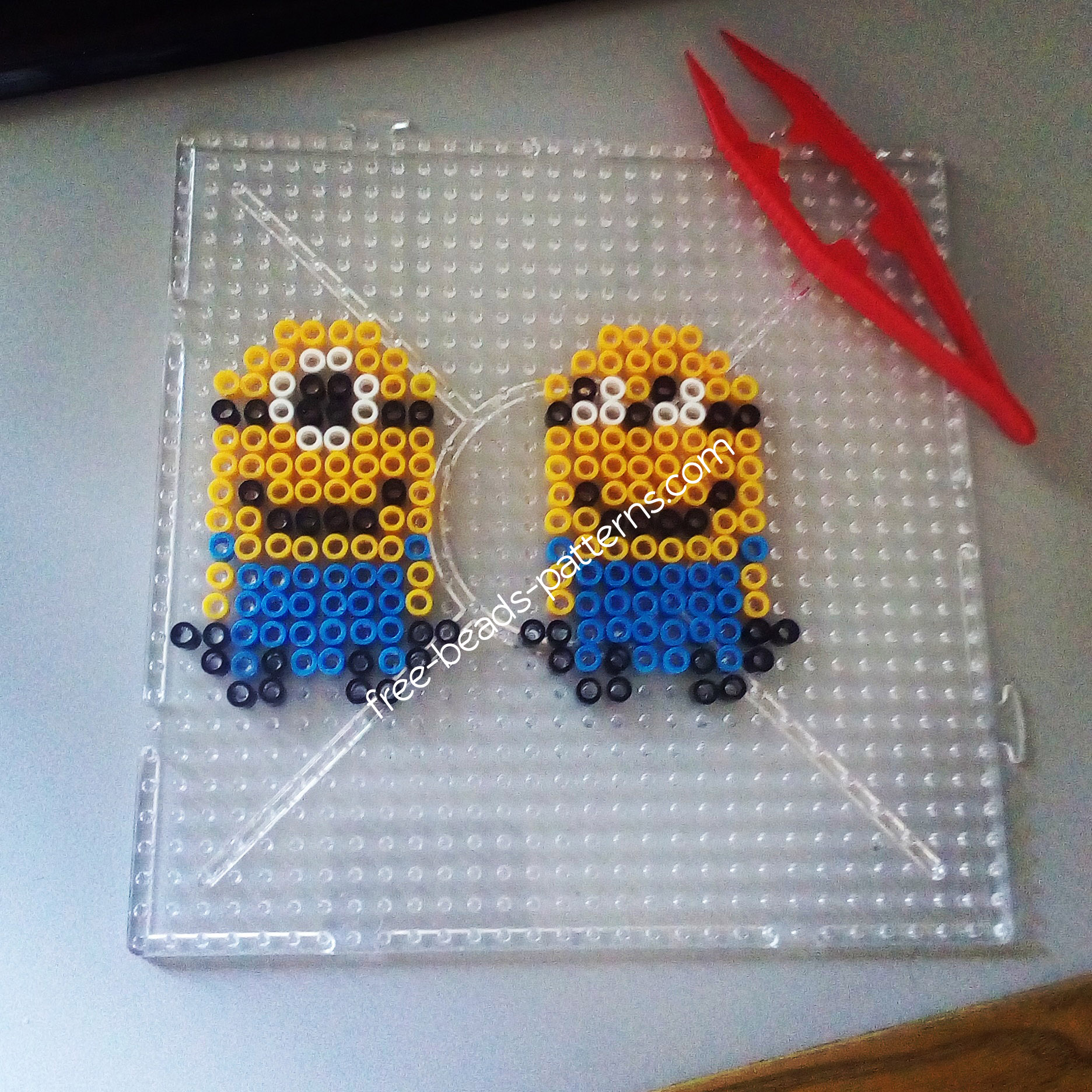 Small Minions hama beads work photo