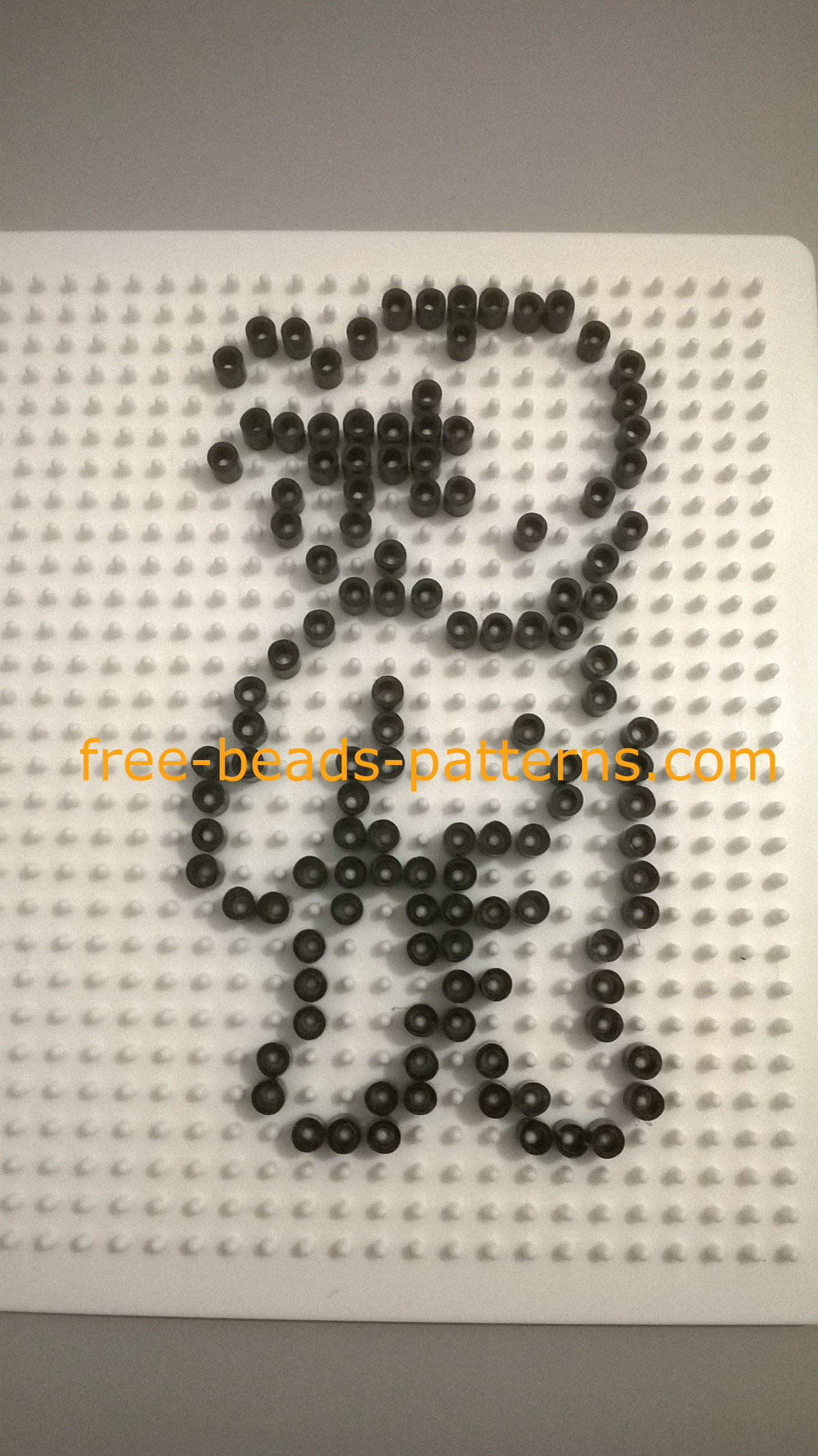 Solid Snake perler beads Ikea Pyssla 5 mm work photos Author Bill (1)