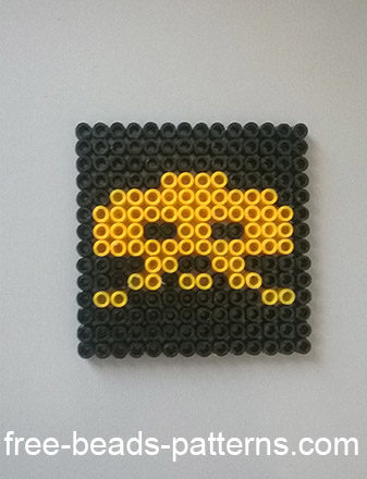 Space Invaders 80’ s videogames pixel art Pyssla work photo alien 3