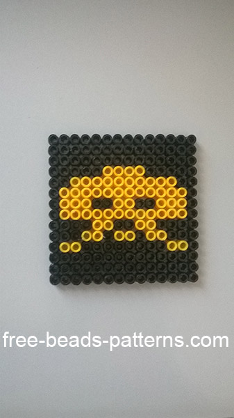 Space Invaders 80’ s videogames pixel art Pyssla work photo alien 3