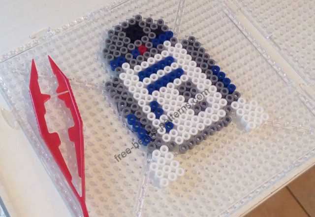 Star Wars R2-D2 15x20 Hama Beads work photos (1)