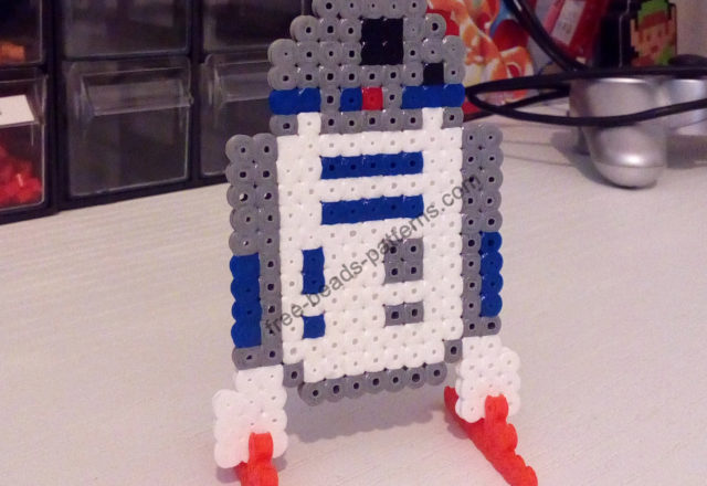 Star Wars R2-D2 15x20 Hama Beads work photos (2)