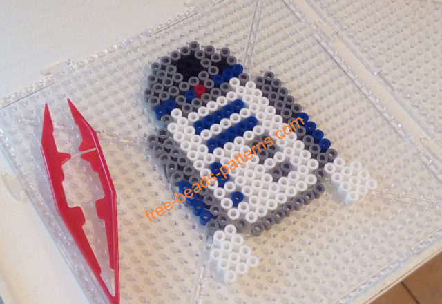 Star Wars R2-D2 Hama Beads work photos (2)