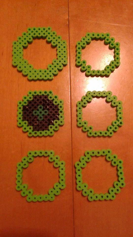 Super Mario 3D perler Piranha Plant by Facebook Fan Zombiie Creations (2)