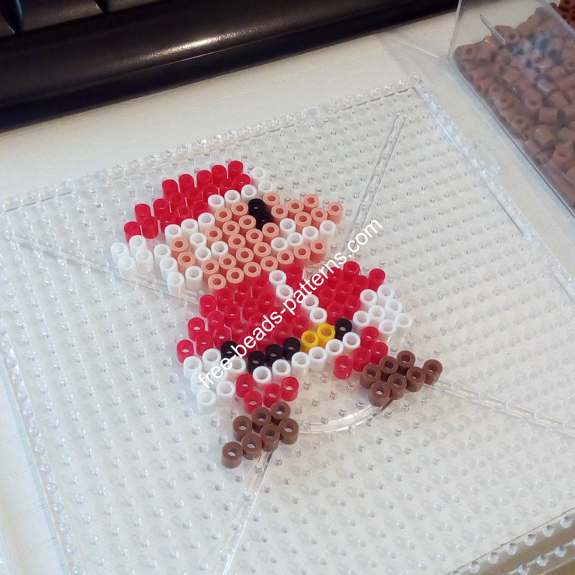 Super Mario Bros and Luigi Christmas mashup made with Hama Beads Perler (2)