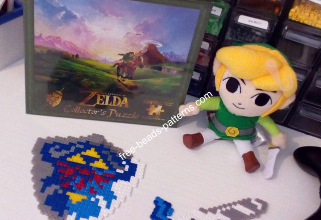 The Legend Of Zelda Master Sword and Hyrule Shield Hama Beads Perler photos (6)