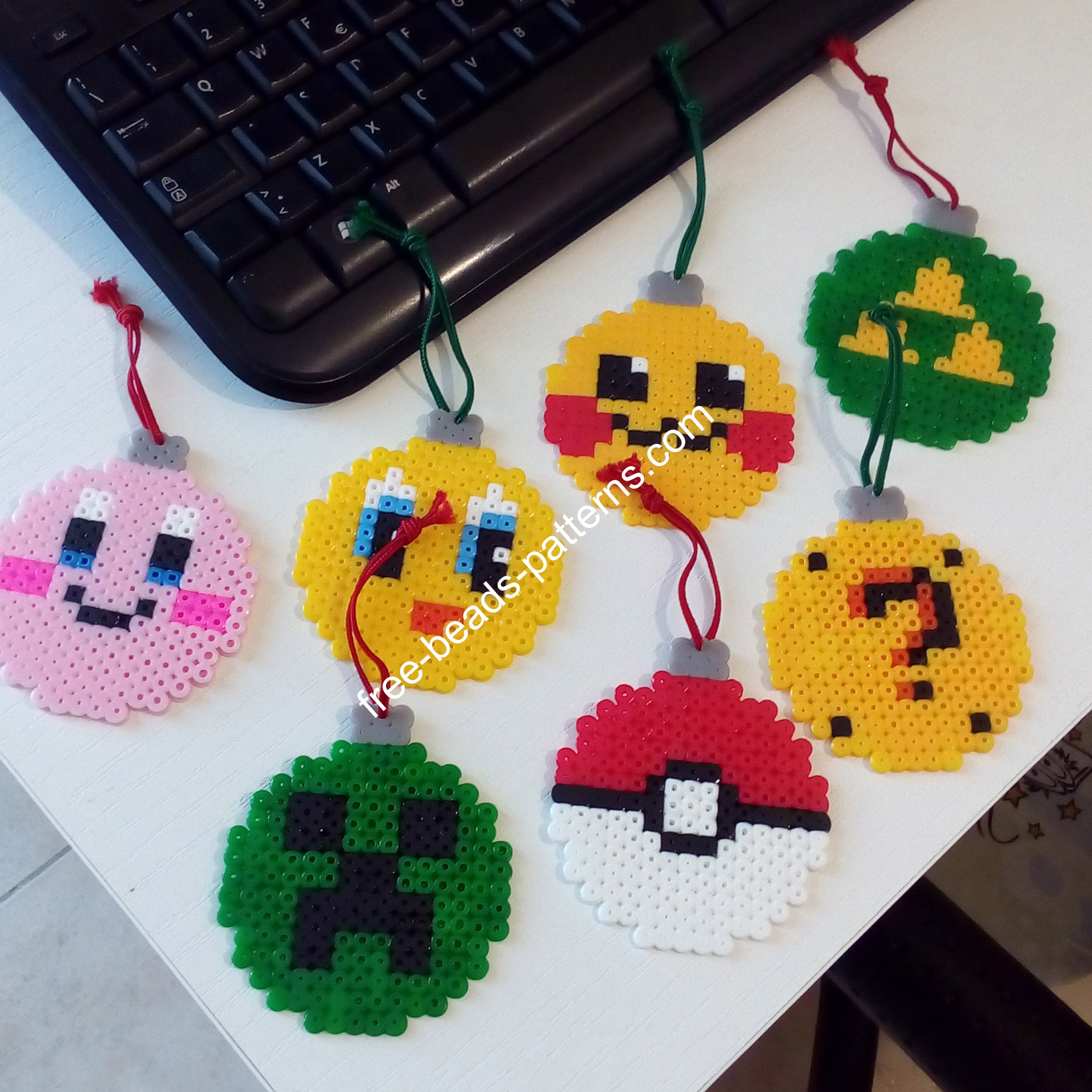 Various Christmas Balls Hama Beads Perler Pyssla (1)