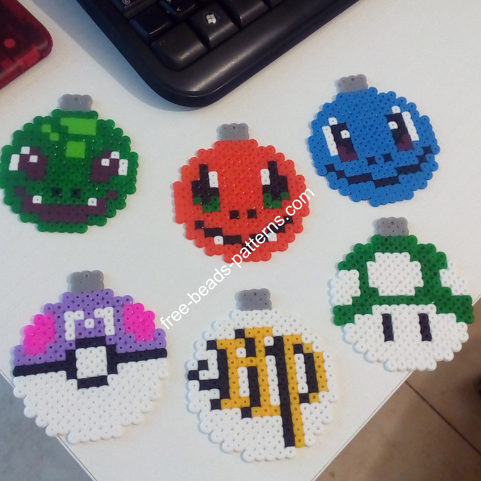 Various Christmas Balls Hama Beads Perler Pyssla (2)