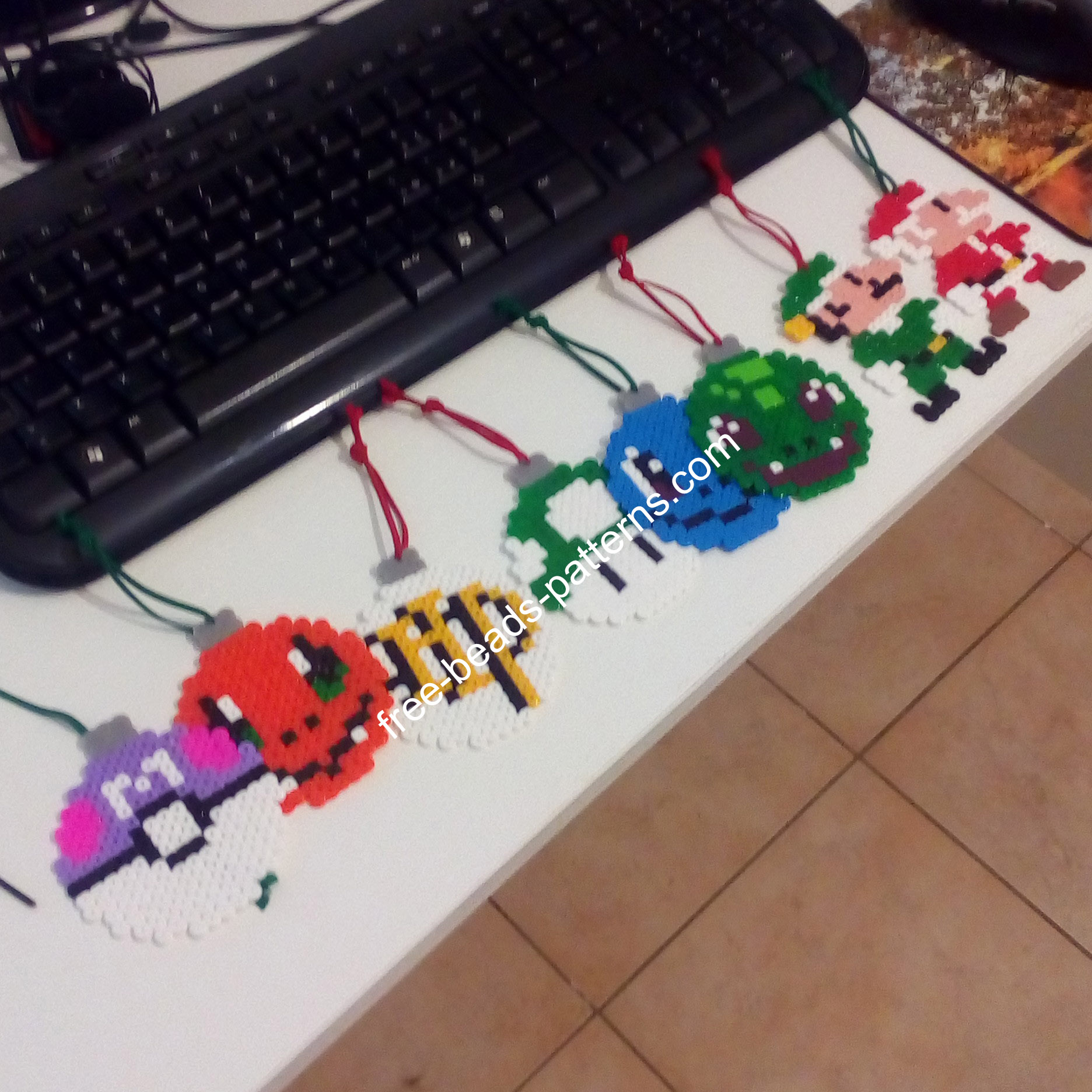 Various Christmas Balls Hama Beads Perler Pyssla (3)